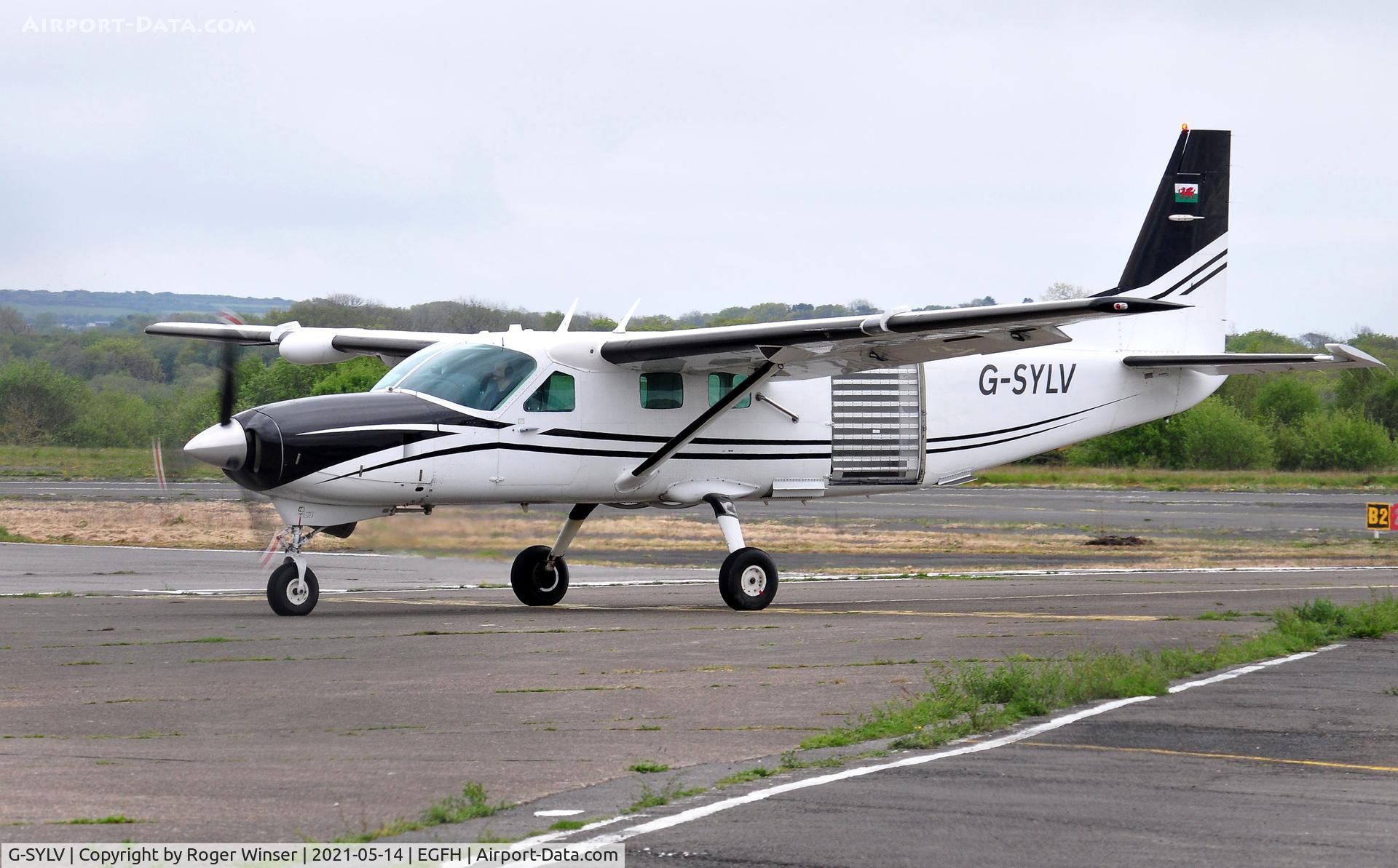 G-SYLV, 2002 Cessna 208B  Grand Caravan C/N 208B0936, Visiting Grand Caravan.