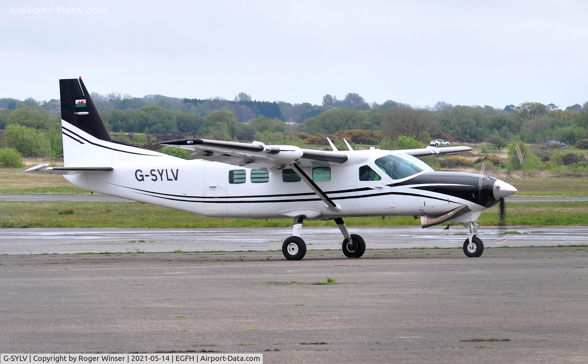 G-SYLV, 2002 Cessna 208B  Grand Caravan C/N 208B0936, Visiting Grand Caravan.