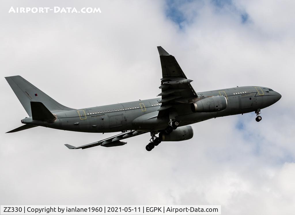 ZZ330, 2009 Airbus KC2 Voyager (A330-243MRTT) C/N 1046, Approach Training