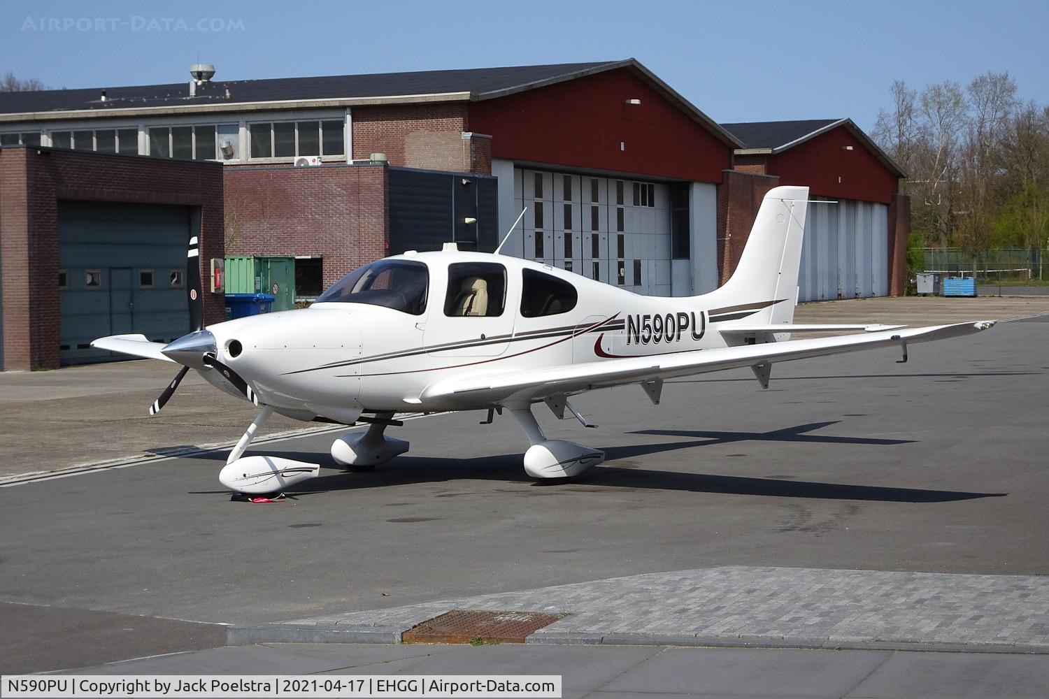 N590PU, 2010 Cirrus SR20 C/N 2051, At Groningen airport