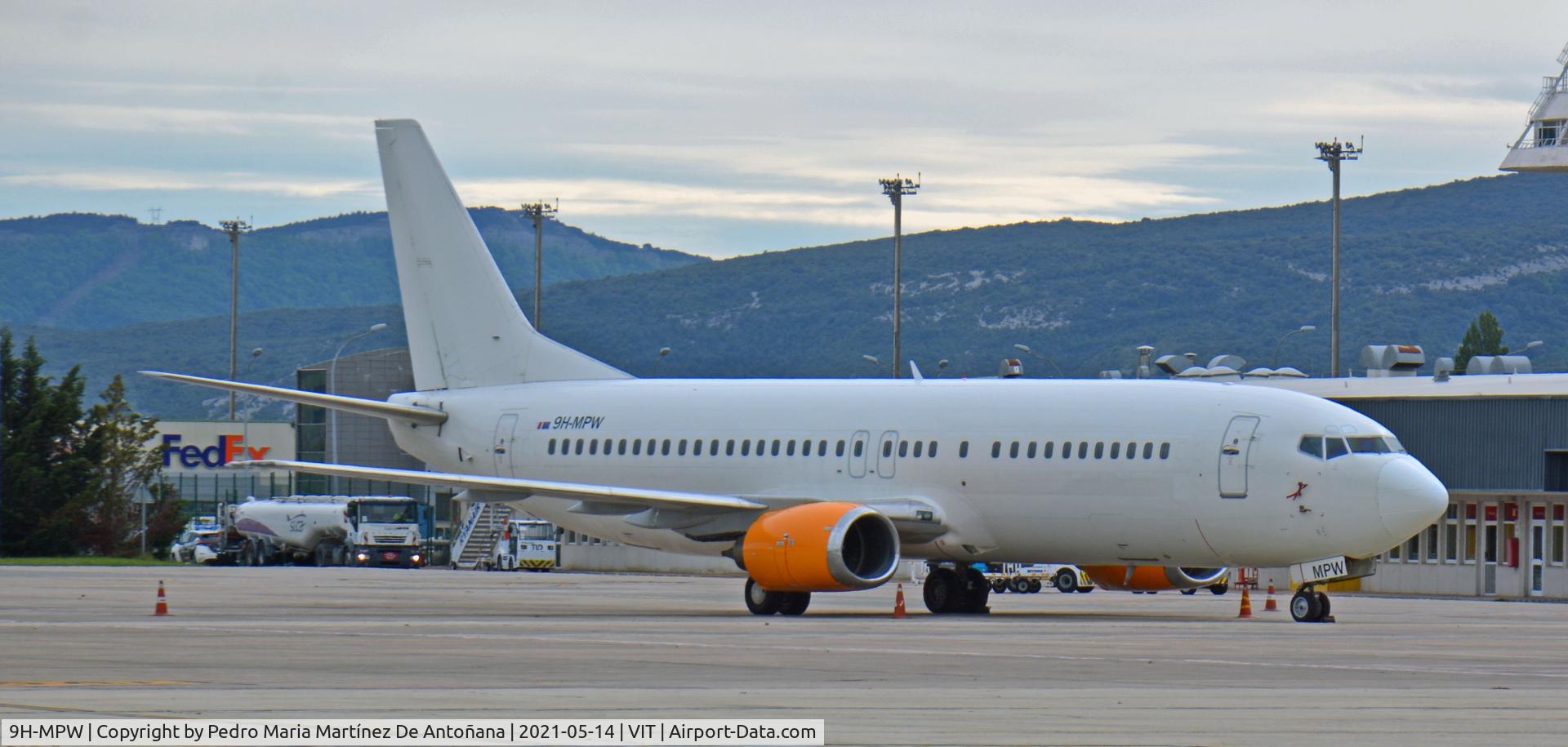 9H-MPW, 1991 Boeing 737-484 C/N 25417, Aeropuerto de Foronda - Vitoria-Gasteiz - Euskadi - España