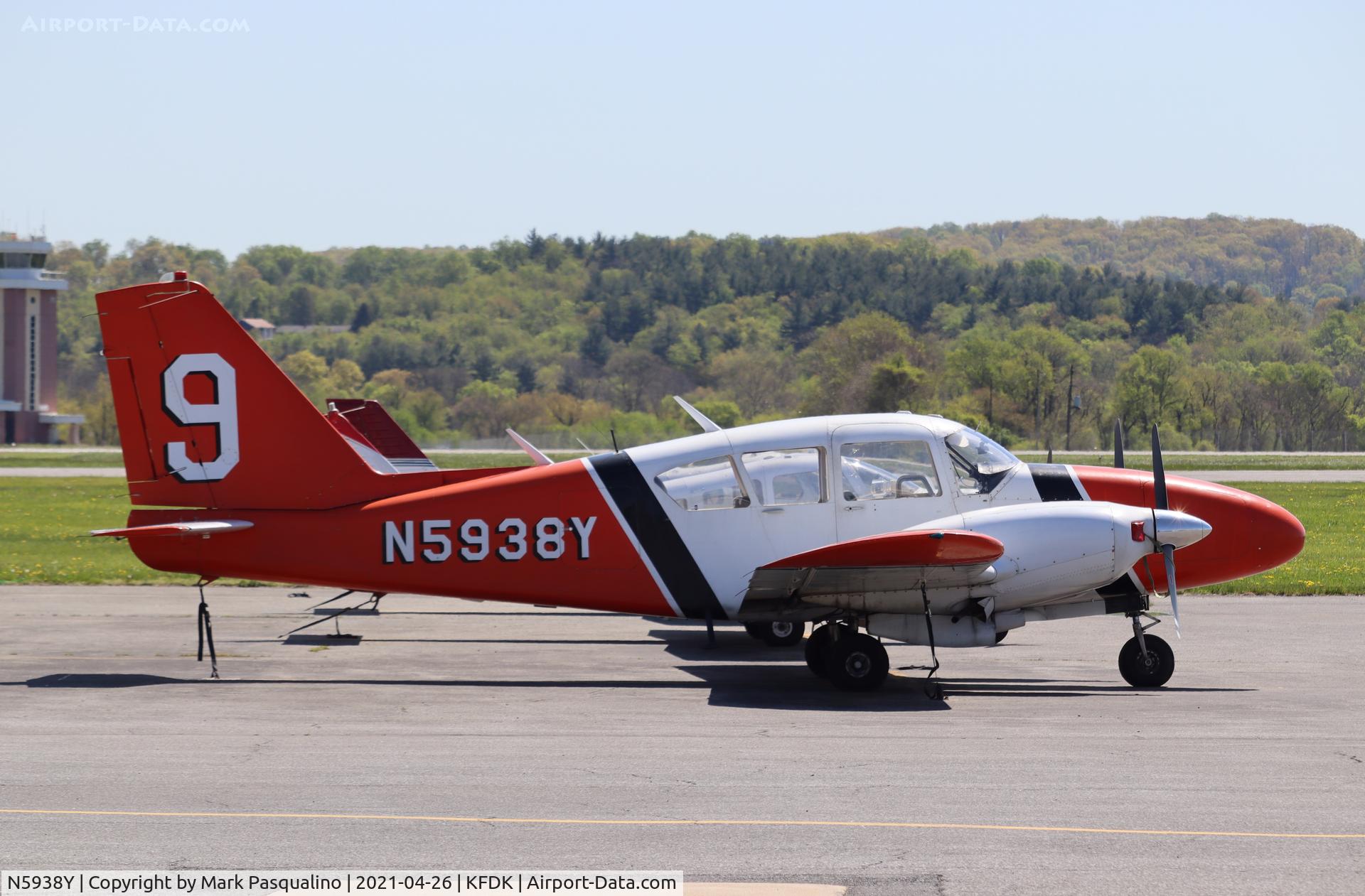 N5938Y, 1965 Piper PA-23-250 C/N 27-3103, Piper PA-23-250