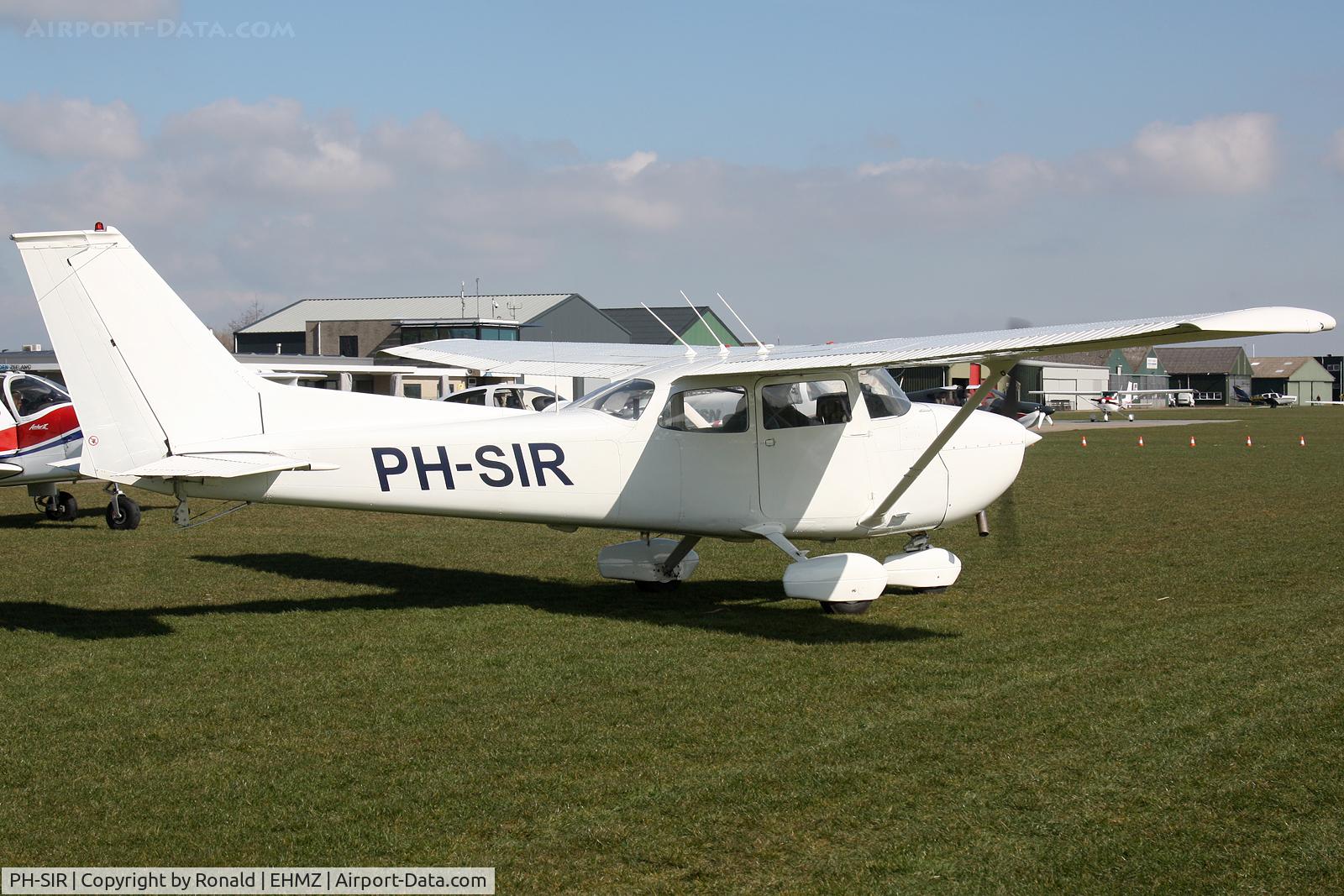 PH-SIR, Reims F172M Skyhawk C/N 1263, at ehmz