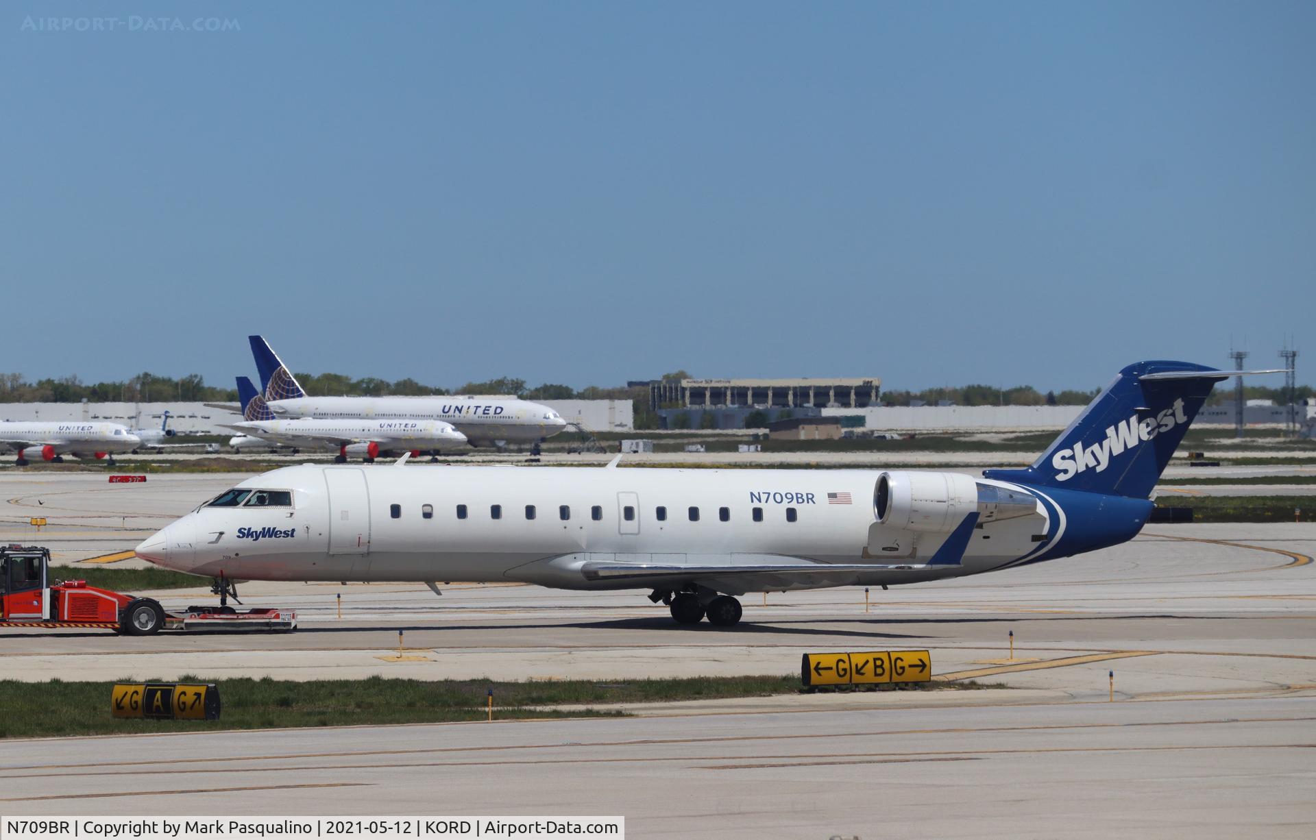 N709BR, 2003 Bombardier CRJ-200ER (CL-600-2B19) C/N 7850, CL-600-2B19