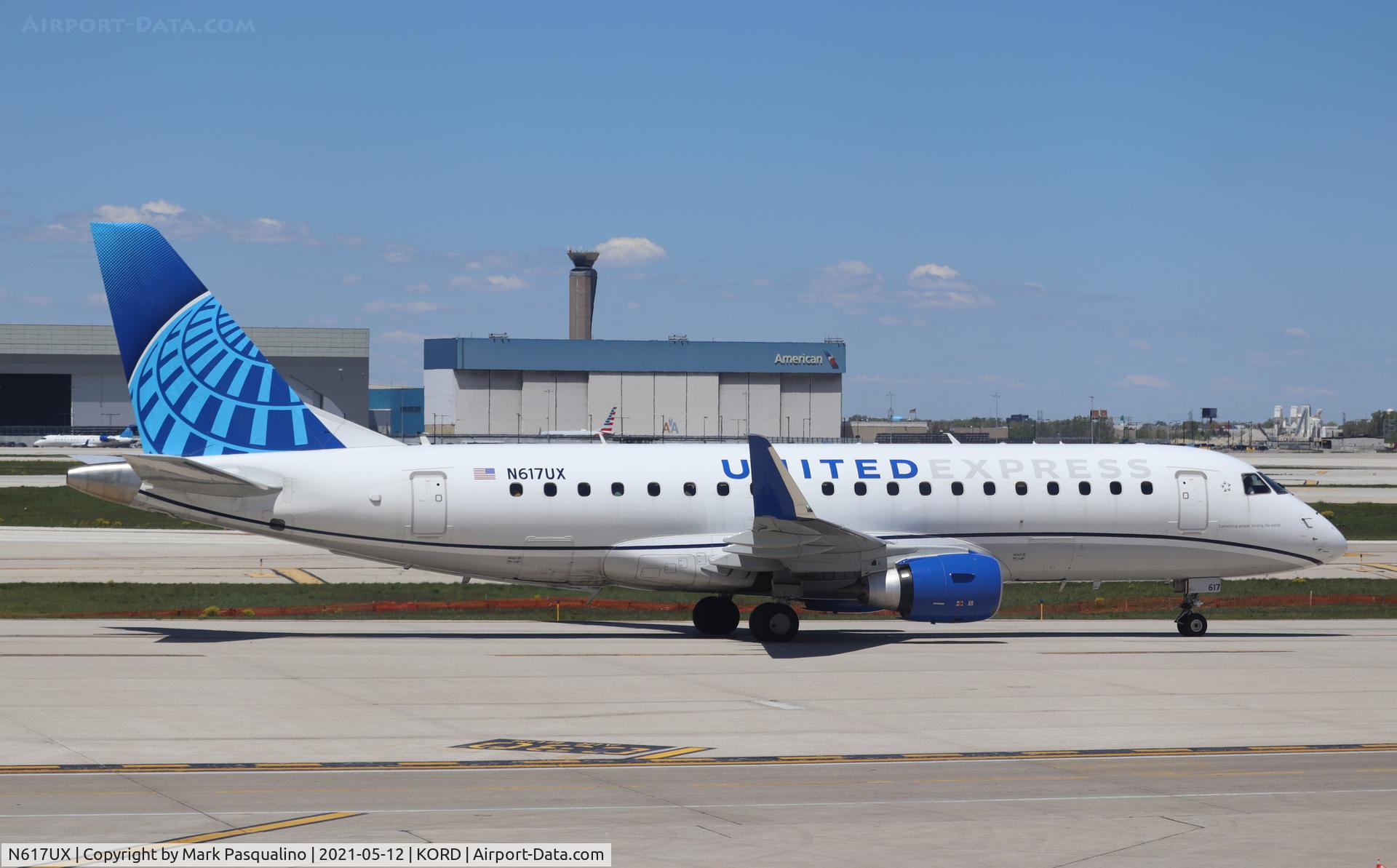 N617UX, 2019 Embraer 175LR (ERJ-170-200LR) C/N 17000819, ERJ-170-200LR