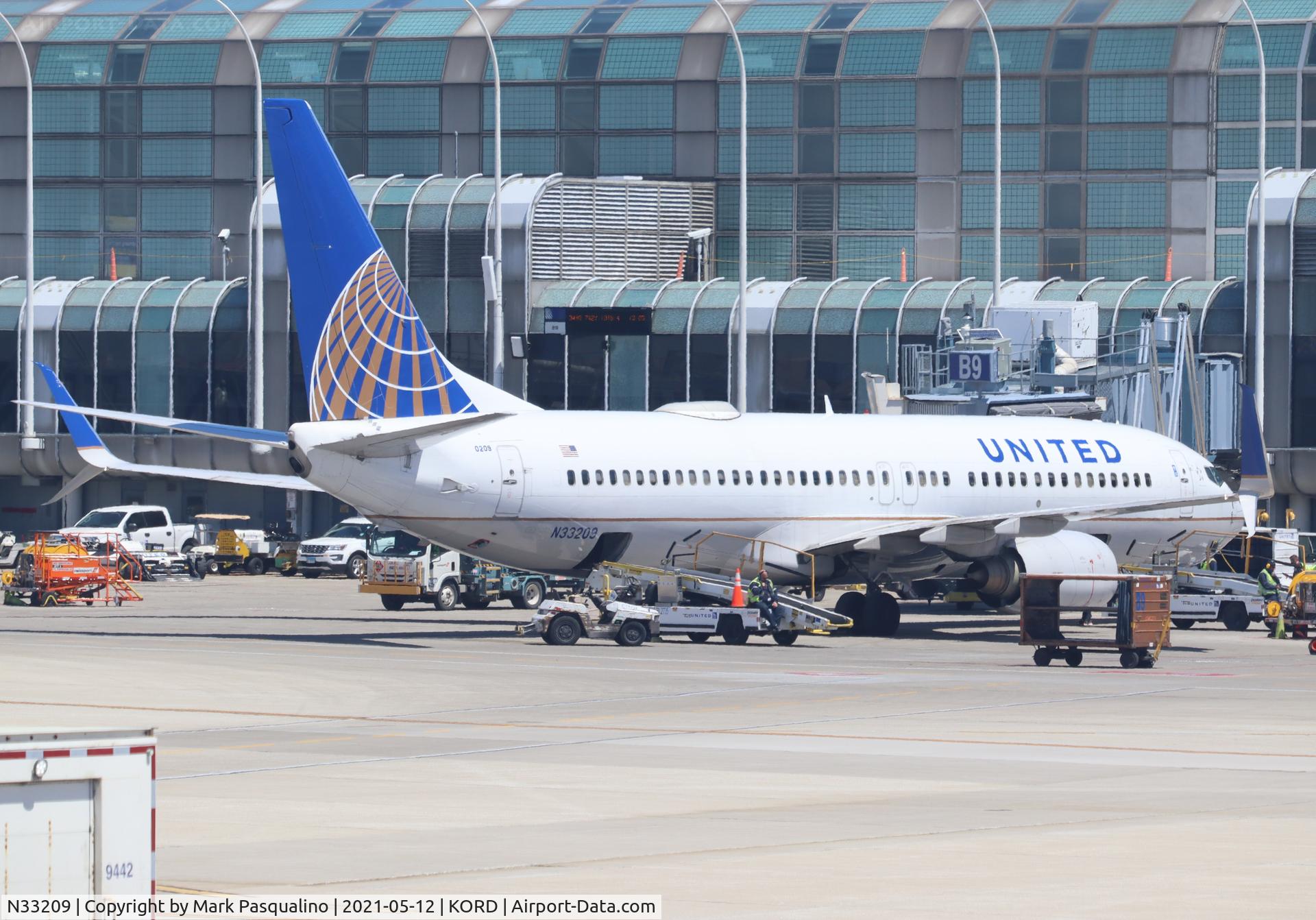 N33209, 2000 Boeing 737-824 C/N 30581, Boeing 737-824