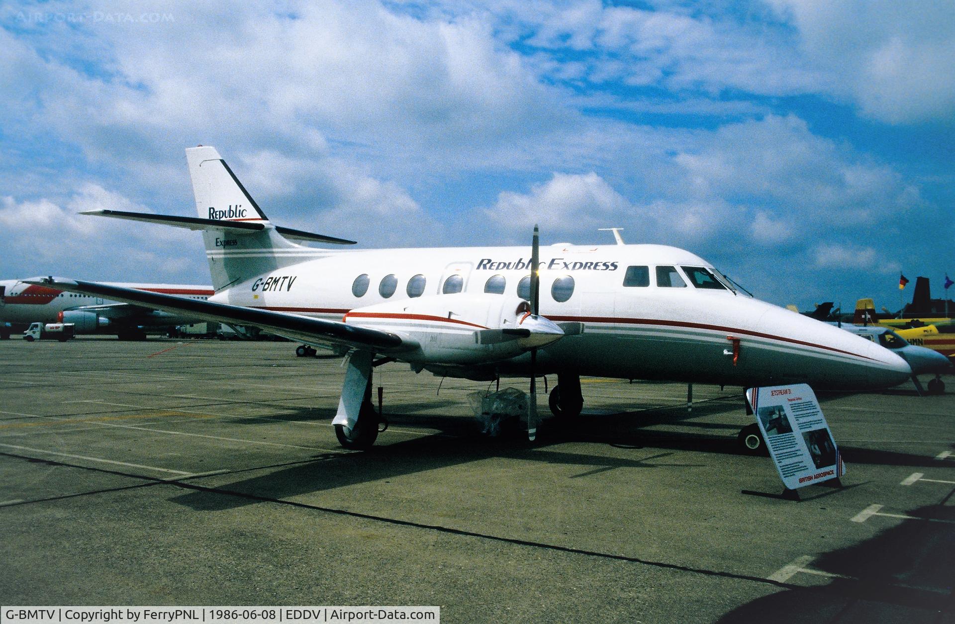 G-BMTV, 1986 British Aerospace BAe-3101 Jetstream 31 C/N 698, BAe31 in Republic livery displayed at ILA 1986