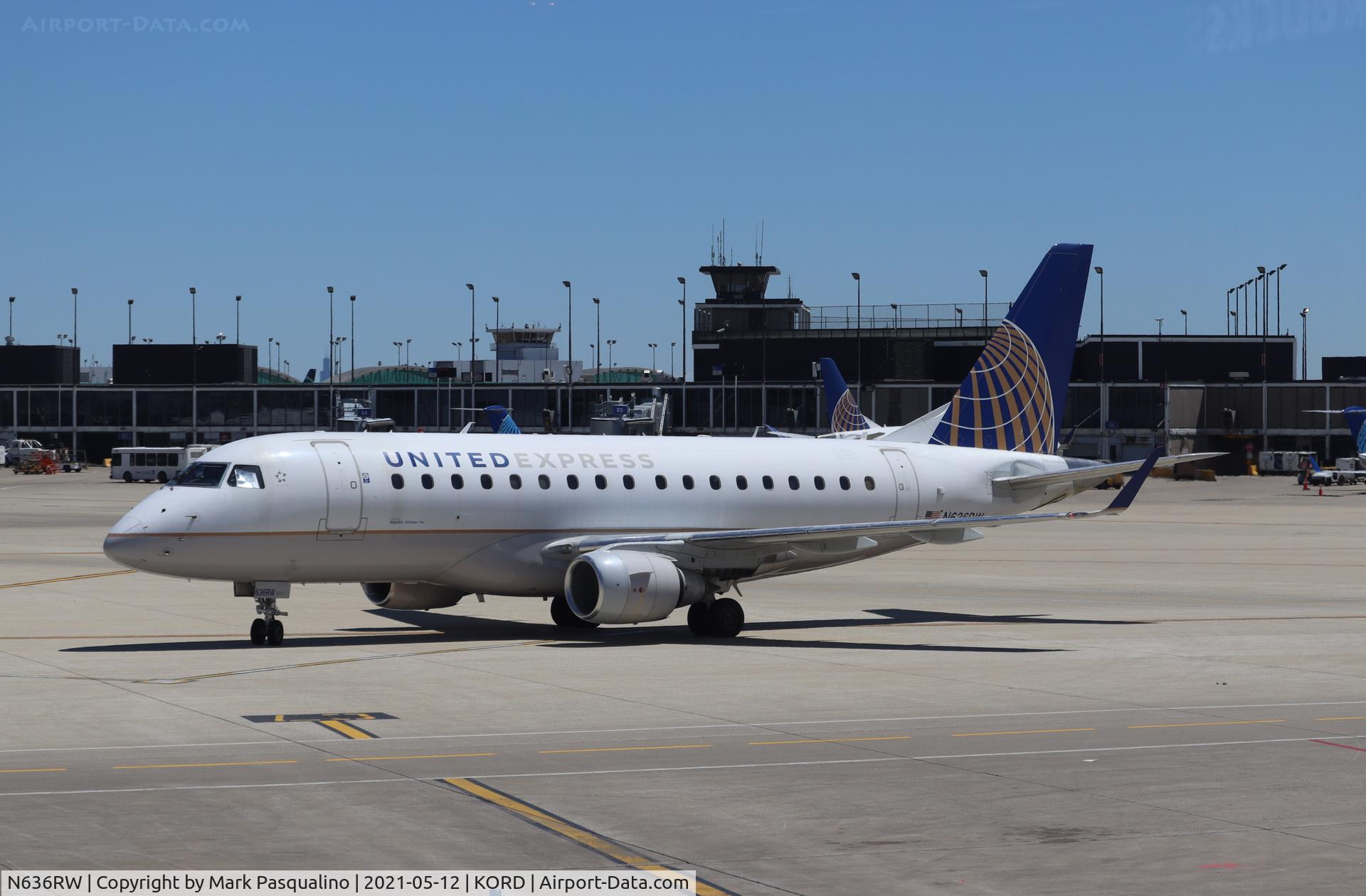 N636RW, 2004 Embraer 170SE (ERJ-170-100SE) C/N 17000052, ERJ-170-100SE