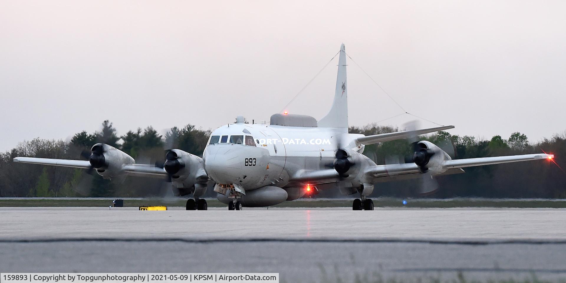 159893, Lockheed Martin EP-3E C/N 185-5644, EP-3E Aries II Orion comes in from over seas. Soon to be replaced by the P-8 Poseidon.