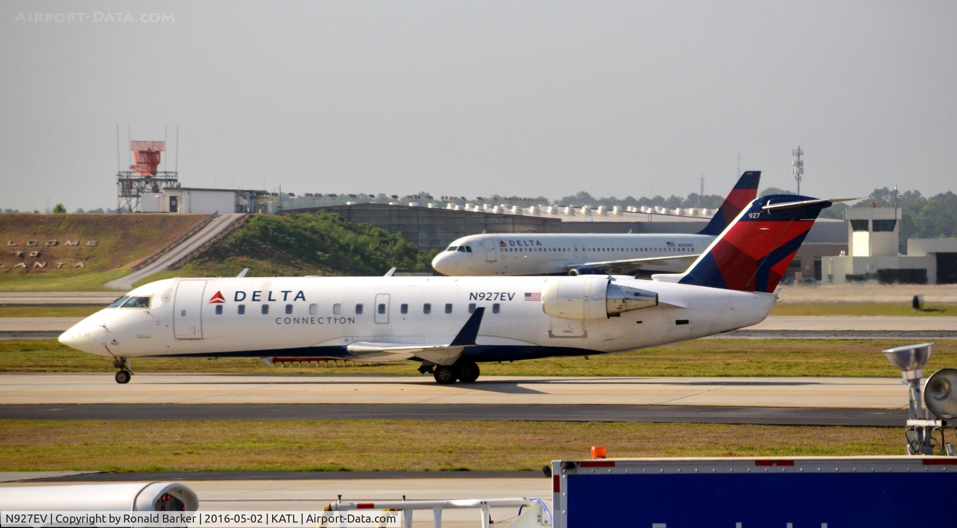 N927EV, 2003 Bombardier CRJ-200ER (CL-600-2B19 C/N 7844, Taxi Atlanta