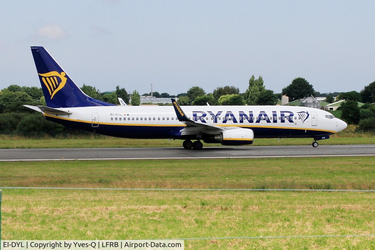 EI-DYL, 2008 Boeing 737-8AS C/N 36574, Boeing 737-8AS, Take off run rwy 07R, Brest-Bretagne airport (LFRB-BES)