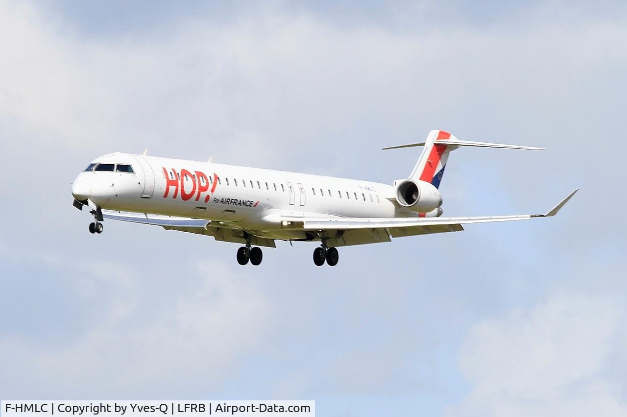 F-HMLC, 2010 Bombardier CRJ-1000EL NG (CL-600-2E25) C/N 19006, Bombardier CRJ-1000EL NG, Short approach rwy 25L, Brest-Bretagne airport (LFRB-BES)