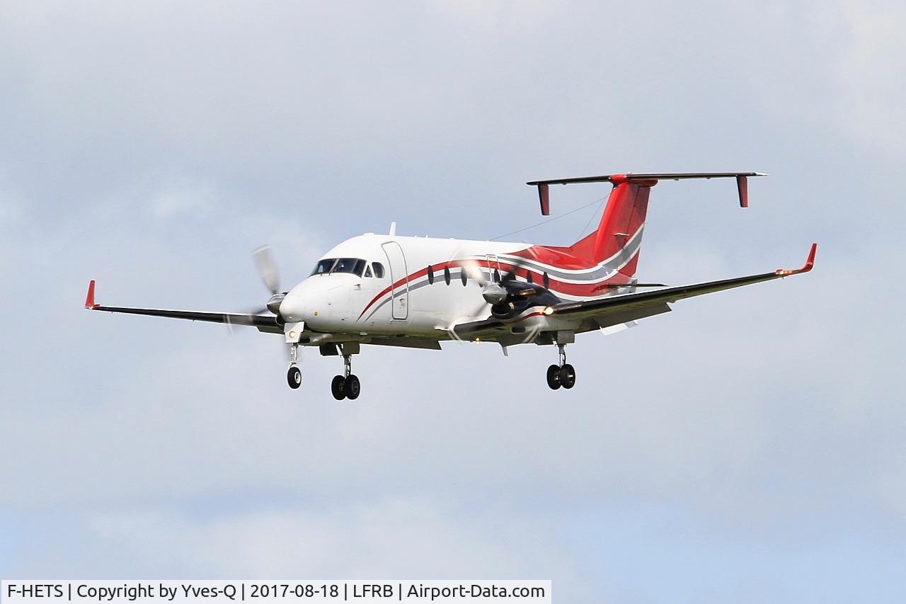 F-HETS, 1999 Raytheon 1900D C/N UE-360, Raytheon Aircraft Company 1900D, Short approach rwy 25L, Brest-Bretagne Airport (LFRB-BES)