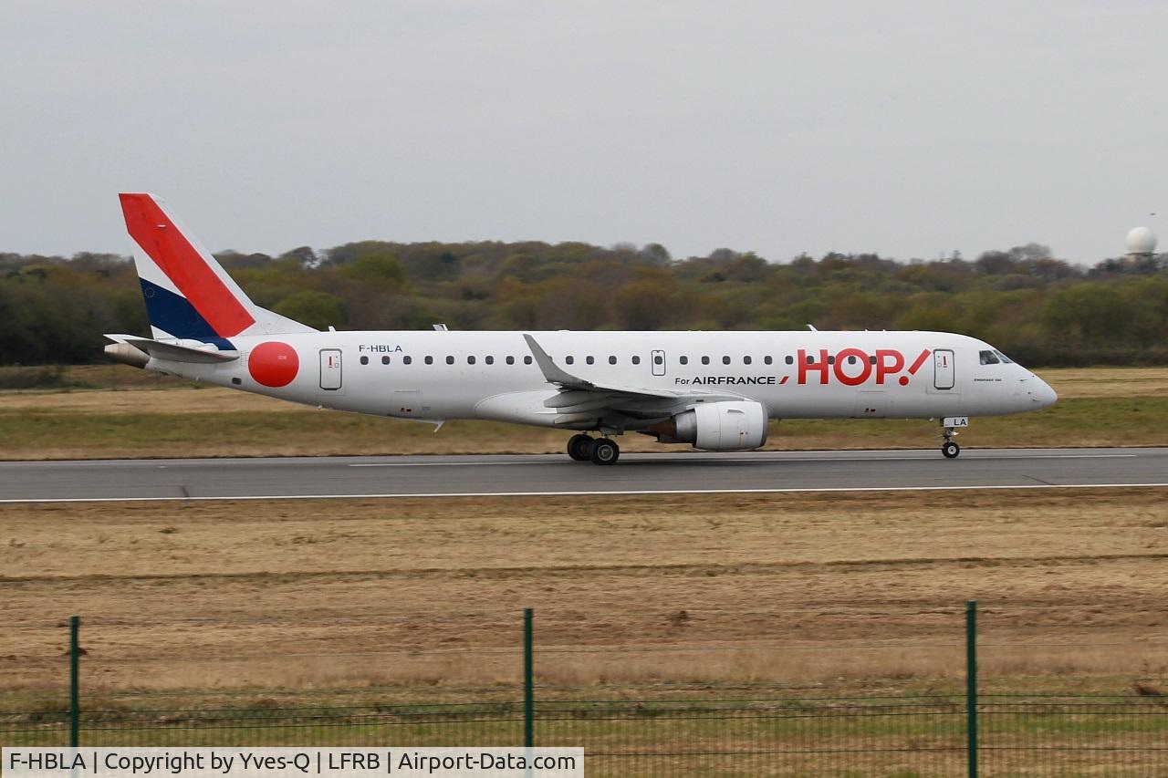 F-HBLA, 2007 Embraer 195LR (ERJ-190-200LR) C/N 19000051, Embraer 195LR, Take off run rwy 07R, Brest-Bretagne airport (LFRB-BES)
