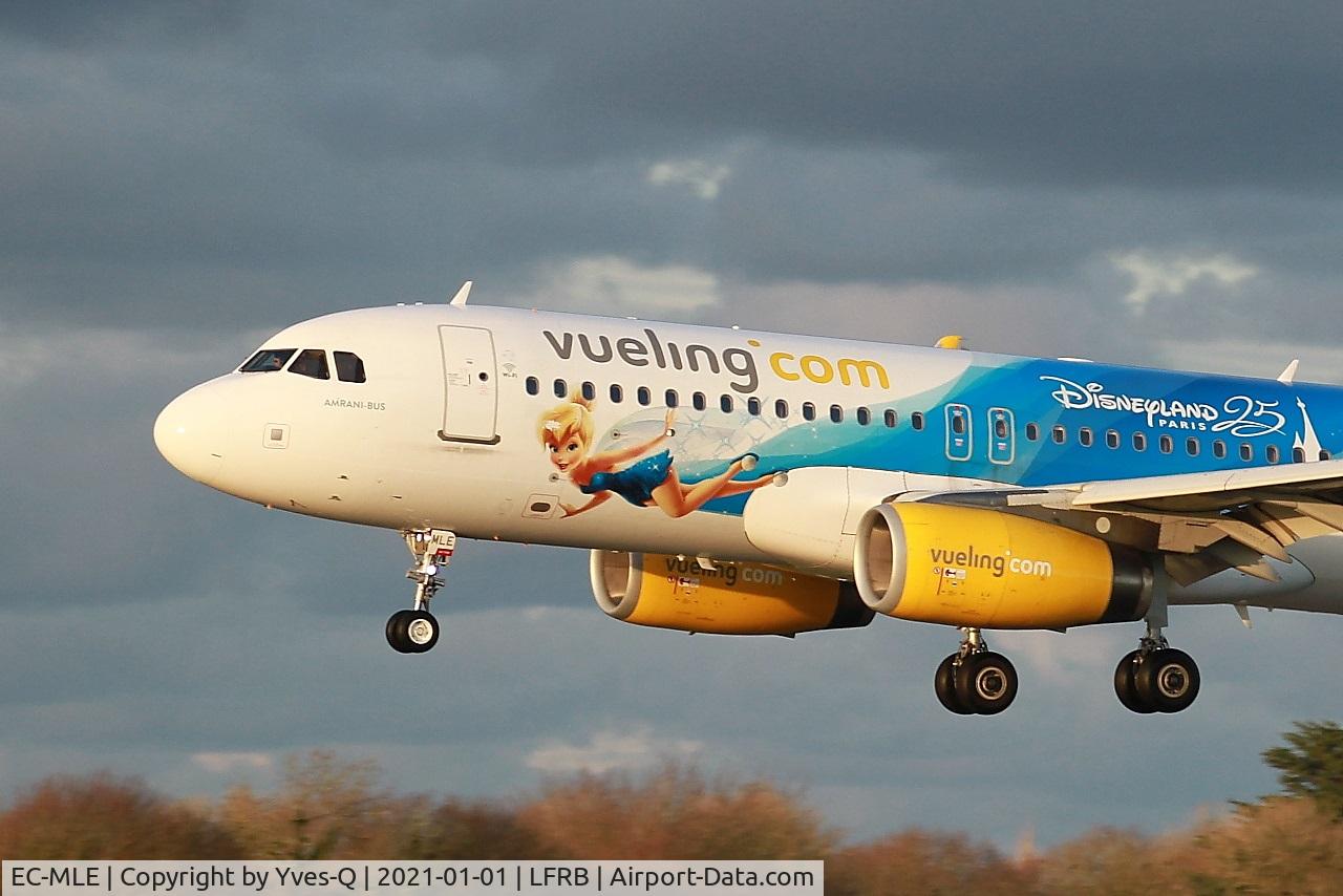 EC-MLE, 2016 Airbus A320-232 C/N 7109, Airbus A320-232, On final rwy 25L, Brest-Bretagne airport (LFRB-BES)