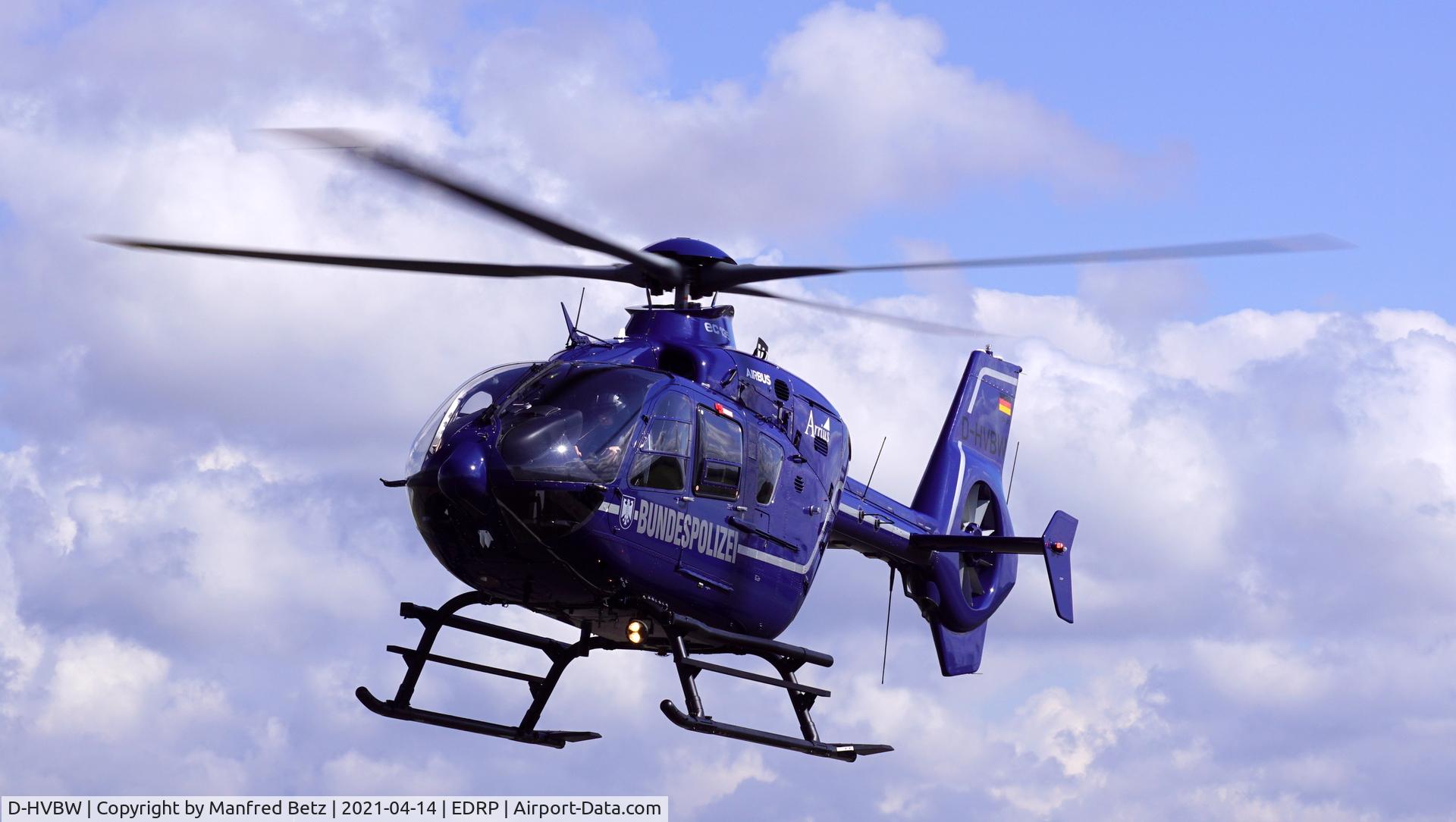 D-HVBW, 2004 Eurocopter EC-135T-2+ C/N 0342, Tankstopp