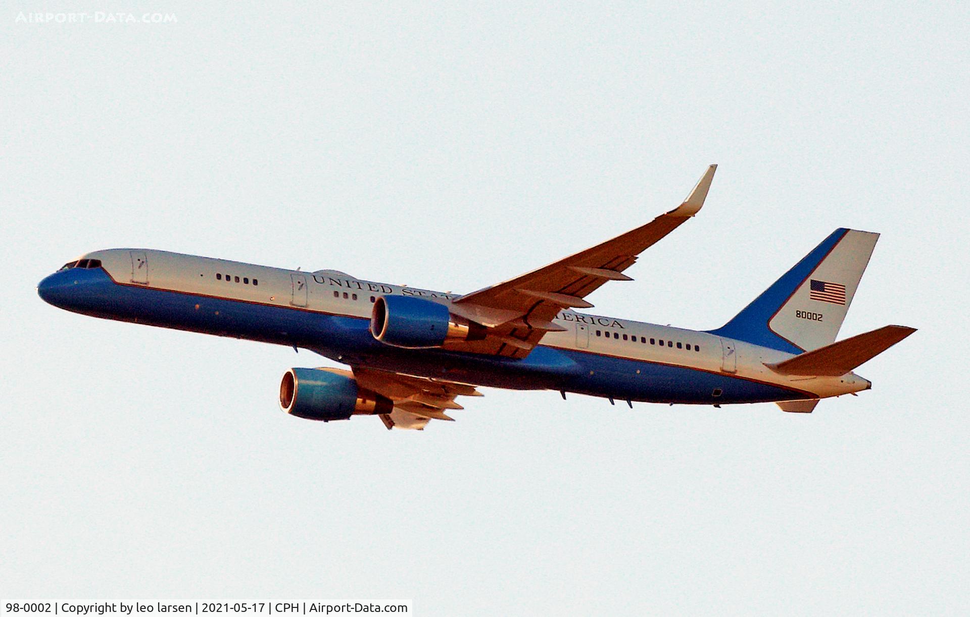 98-0002, 1998 Boeing C-32A (757-200) C/N 29026, Copenhagen 17.5.2021, with Secretary of State Antony Blinken on bord.