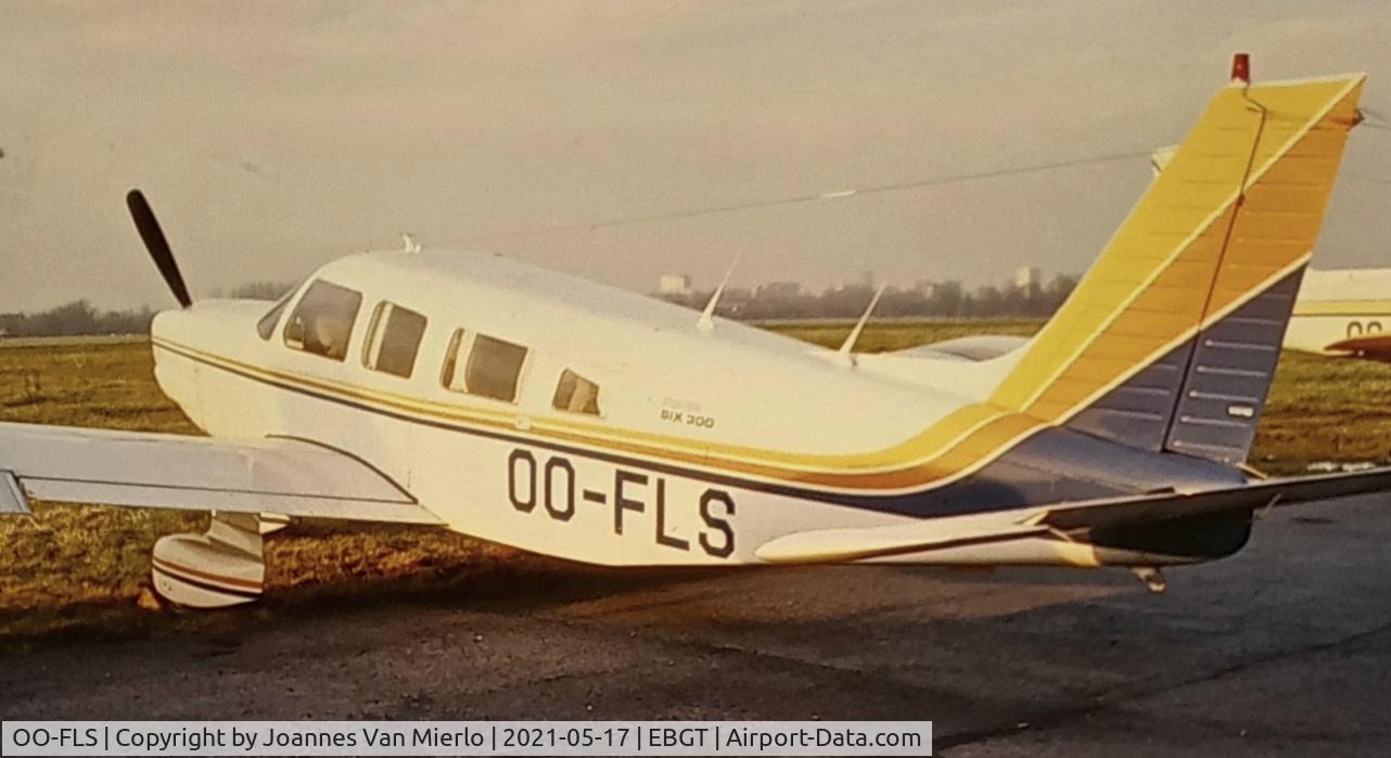 OO-FLS, 1979 Piper PA-32-300 Cherokee Six Cherokee Six C/N 32-7940074, scan from slide
