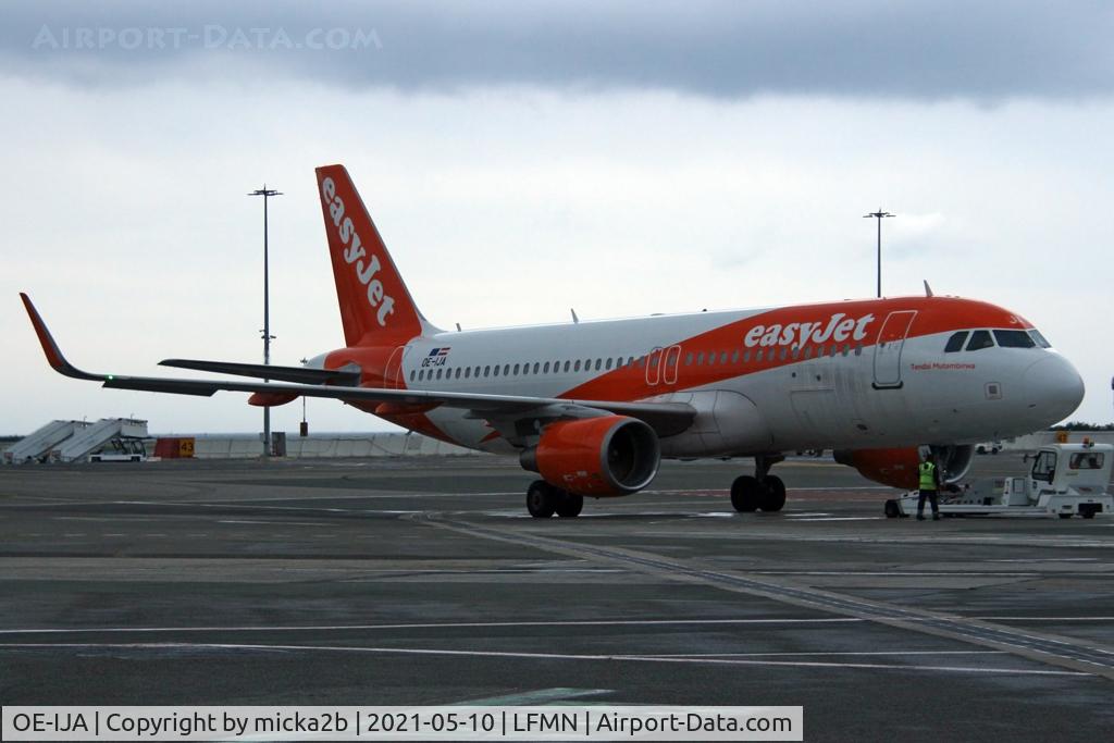 OE-IJA, 2017 Airbus A320-214 C/N 7660, Parked