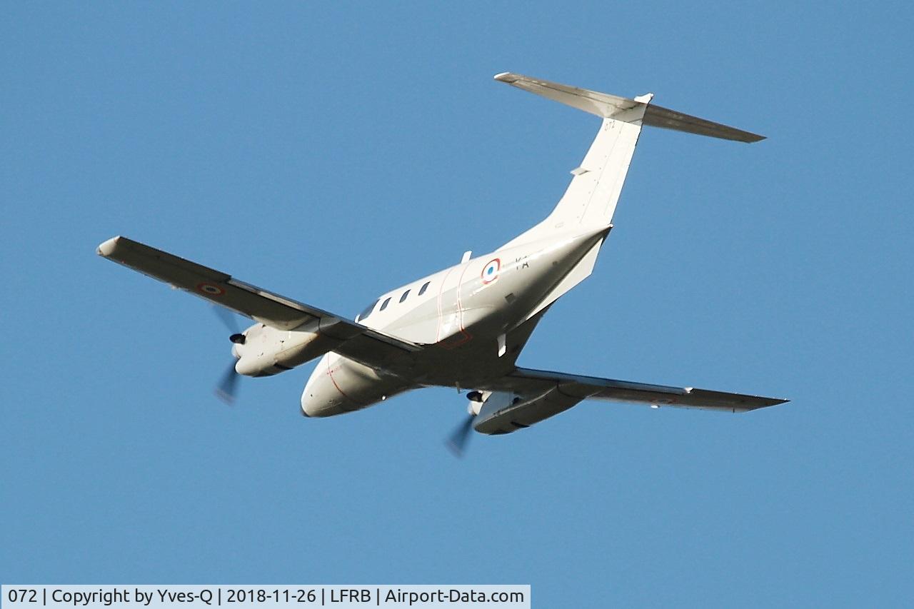 072, Embraer EMB-121AA Xingu C/N 121072, Embraer EMB-121AA Xingu, Climbing from rwy 25L, Brest-Bretagne Airport (LFRB-BES)