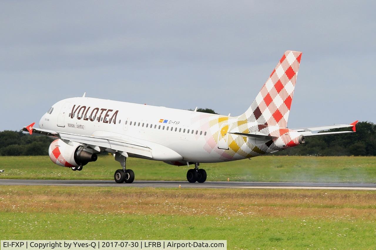 EI-FXP, 2004 Airbus A319-111 C/N 2258, Airbus A319-111, Landing rwy 25L, Brest-Bretagne airport (LFRB-BES)