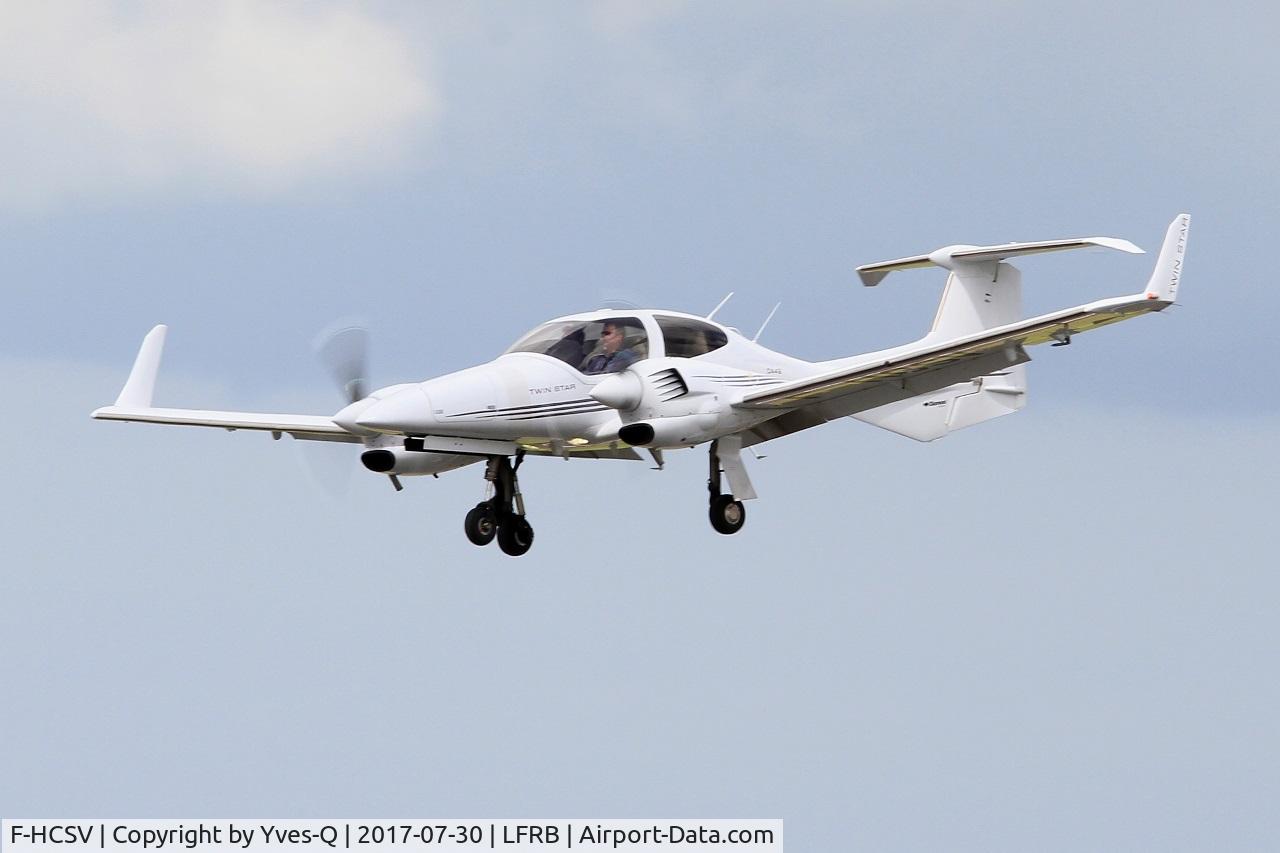 F-HCSV, 2008 Diamond DA-42 Twin Star C/N 42.371, Diamond DA-42 Twin Star, On final rwy 25L, Brest-Bretagne airport (LFRB-BES)