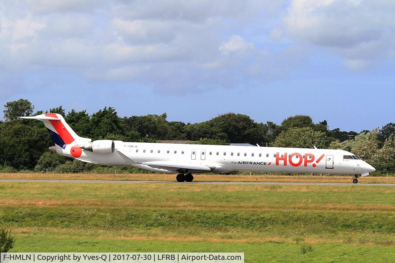 F-HMLN, 2012 Bombardier CRJ-1000EL NG (CL-600-2E25) C/N 19024, Bombardier CRJ-1000EL NG, Taxiing rwy 25L, Brest-Bretagne Airport (LFRB-BES)