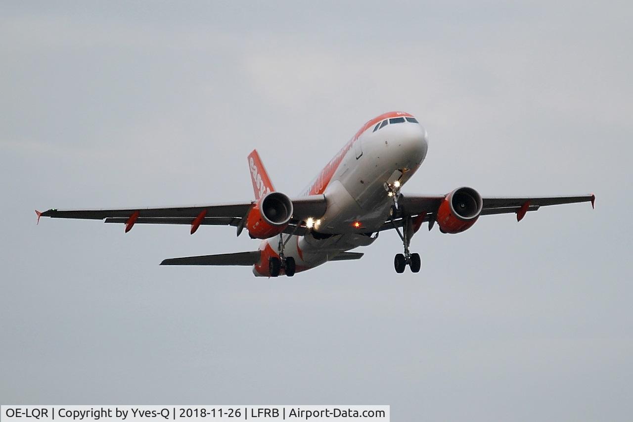 OE-LQR, 2009 Airbus A319-111 C/N 3854, Airbus A319-111, Take off rwy 07R, Brest-Bretagne airport (LFRB-BES)