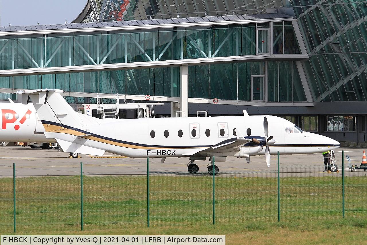 F-HBCK, 1999 Beech 1900D C/N UE-374, Beech 1900D, Boarding area, Brest-Bretagne Airport (LFRB-BES)