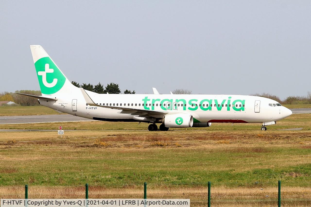 F-HTVF, 2017 Boeing 737-8K2 C/N 62160, Boeing 737-8K2, Taxiing to boarding ramp, Brest-Bretagne Airport (LFRB-BES)