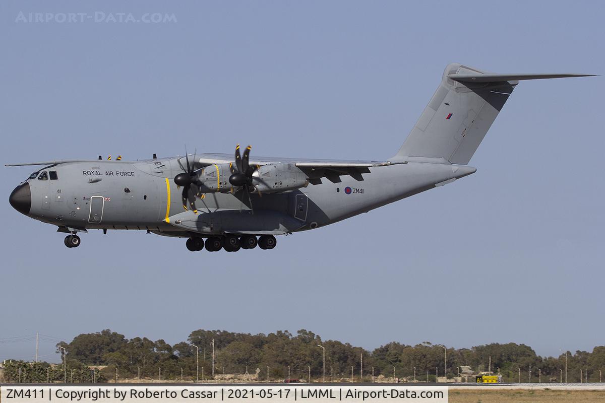 ZM411, 2016 Airbus A400M-180 Atlas C.1 C/N 039, Runway 31