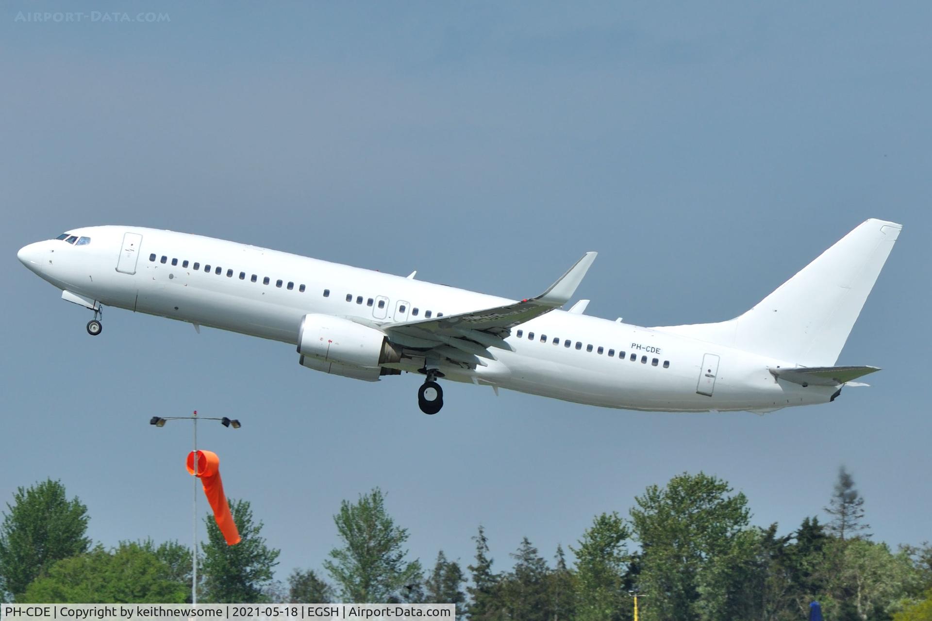 PH-CDE, 2008 Boeing 737-86Q C/N 35795, Leaving Norwich following paintwork.