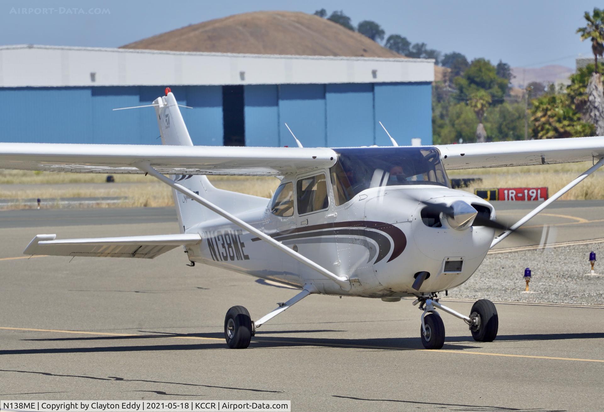 N138ME, 2000 Cessna 172S C/N 172S8422, Buchanan Field Concord California 2021.