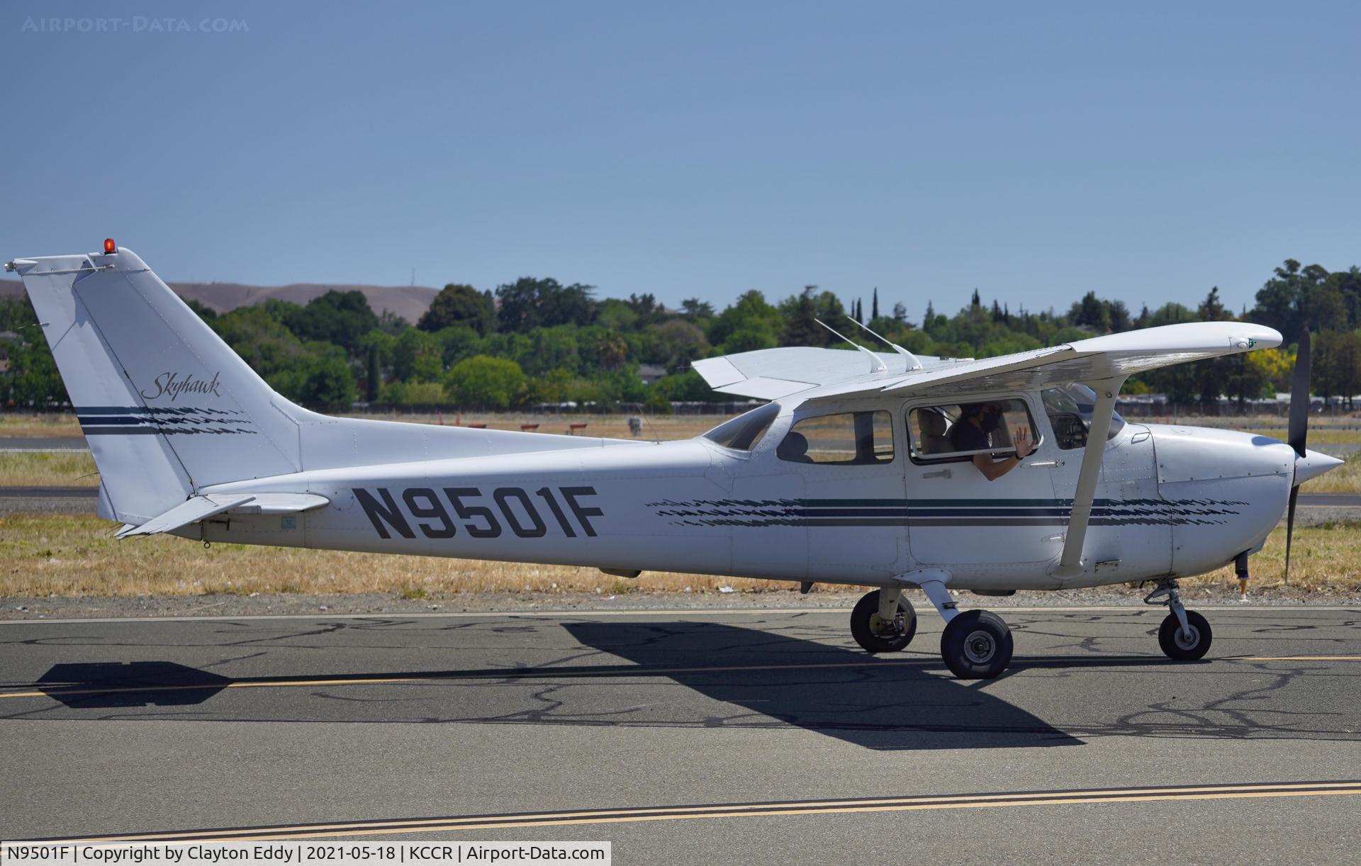 N9501F, 1998 Cessna 172R C/N 17280333, Buchanan Field Concord California 2021.