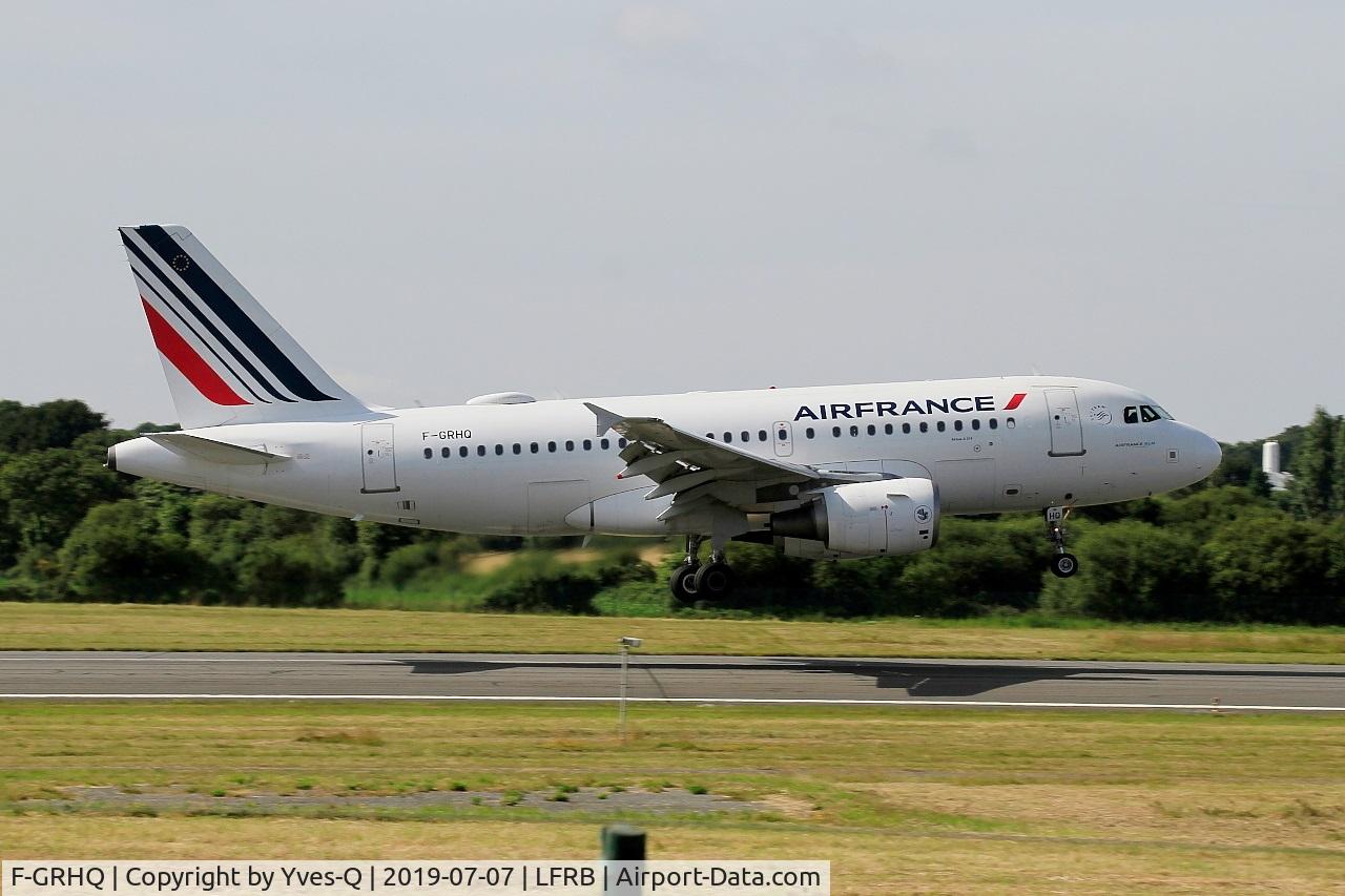 F-GRHQ, 2000 Airbus A319-111 C/N 1404, Airbus A319-111, Landing rwy 07R, Brest-Bretagne airport (LFRB-BES)