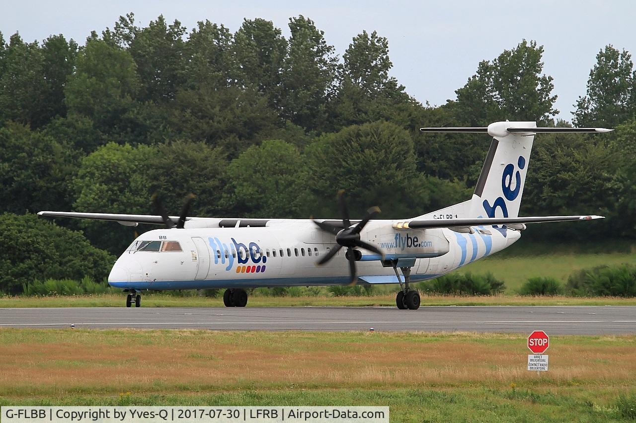 G-FLBB, 2009 De Havilland Canada DHC-8-402Q Dash 8 C/N 4255, De Havilland Canada DHC-8-402Q Dash 8, Lining up rwy 25L, Brest-Bretagne airport (LFRB-BES)