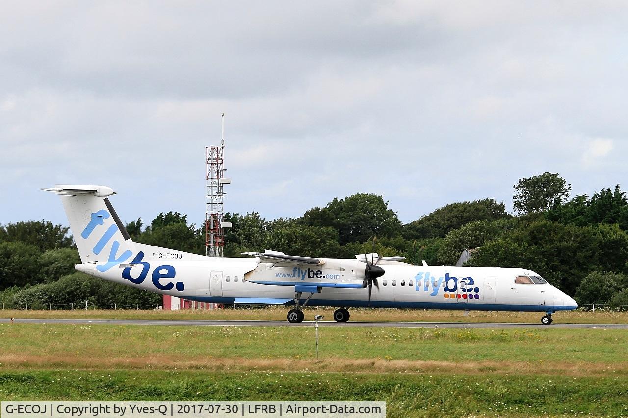 G-ECOJ, 2008 De Havilland Canada DHC-8-402Q Dash 8 C/N 4229, De Havilland Canada DHC-8-402Q Dash 8, Taxiing rwy 25L, Brest-Bretagne airport (LFRB-BES)