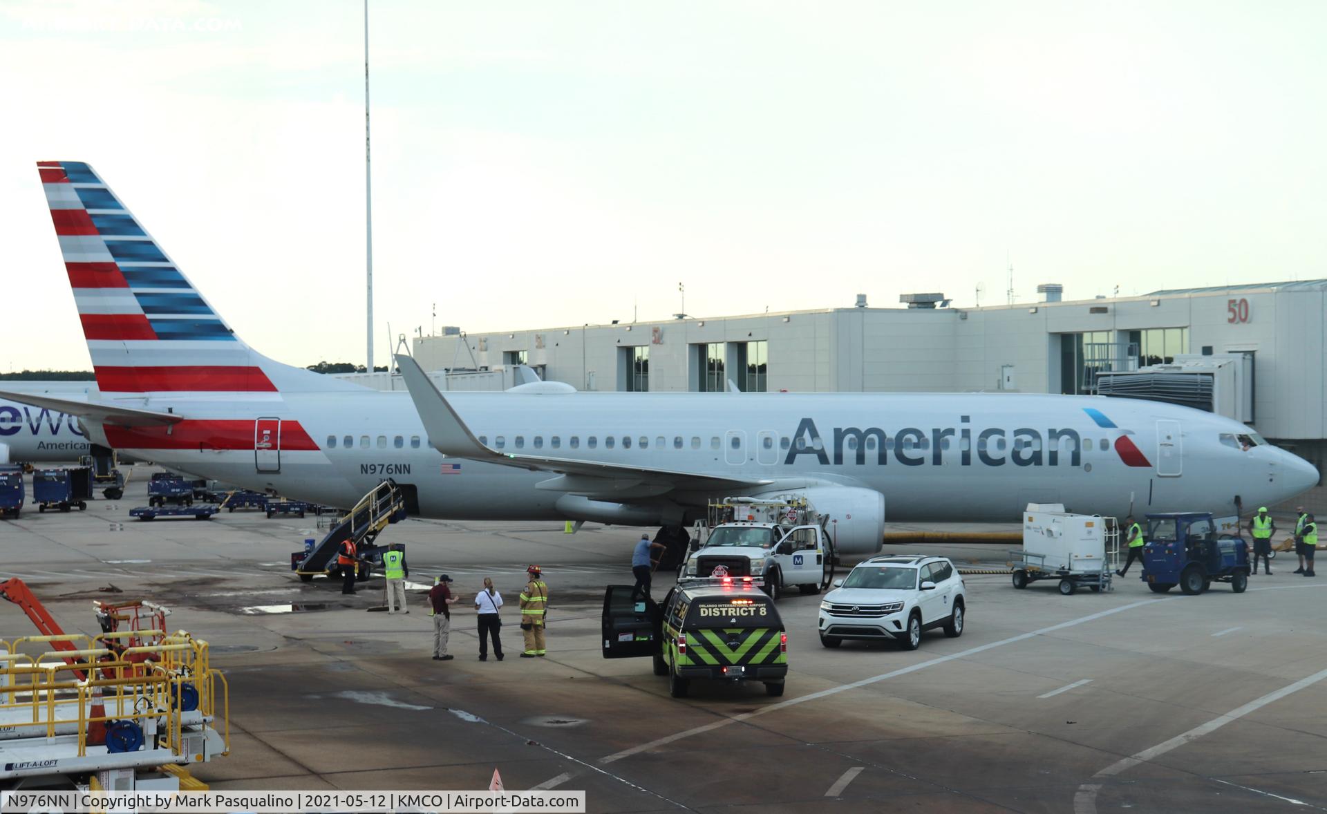 N976NN, 2015 Boeing 737-832 C/N 33243, Boeing 737-833