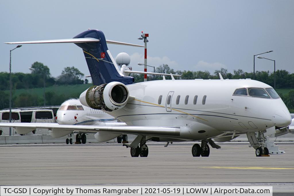 TC-GSD, 2006 Bombardier Challenger 300 (BD-100-1A10) C/N 20094, private Bombardier Challenger 300