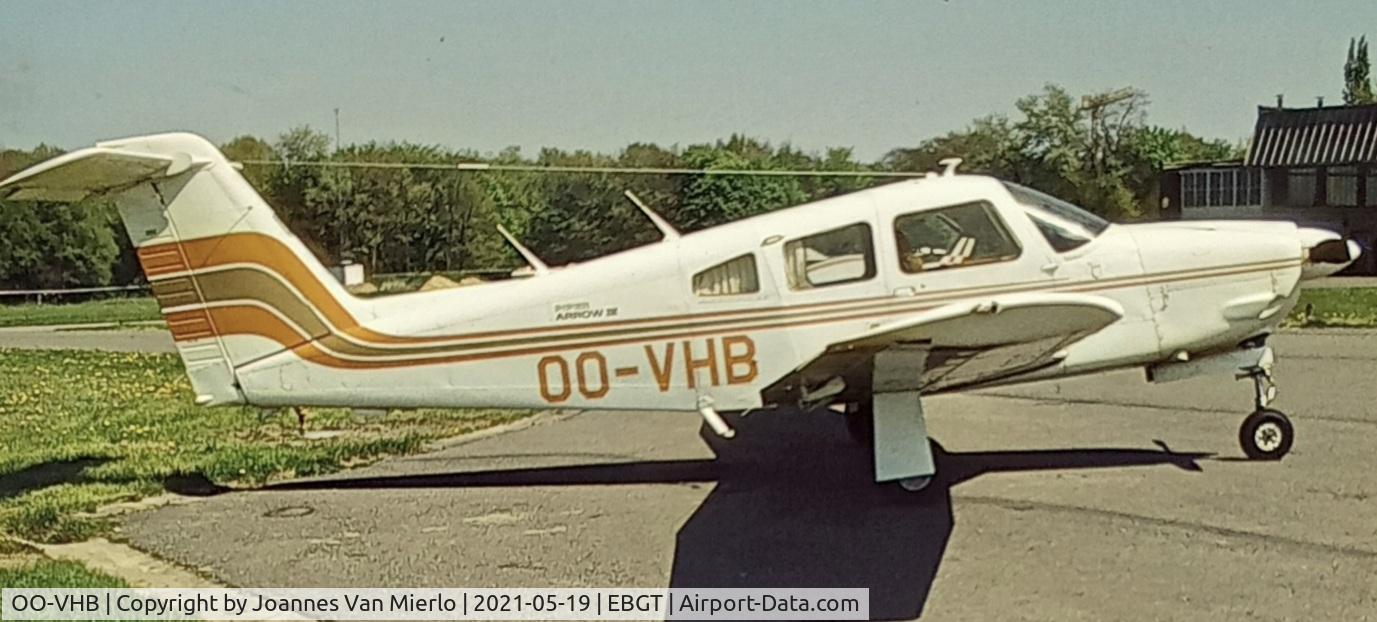 OO-VHB, 1979 Piper PA-28RT-201 Arrow IV C/N 28R-7918079, scan from slide