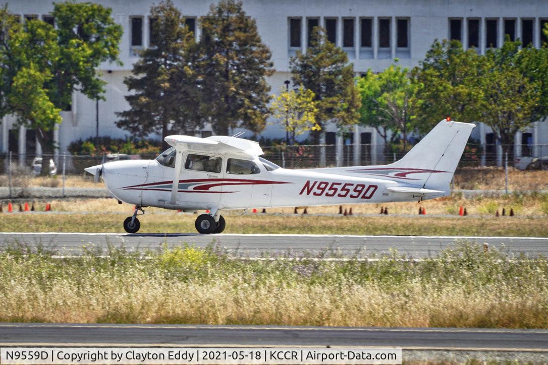 N9559D, 1999 Cessna 172R C/N 17280488, Buchanan Field Concord California 2021.