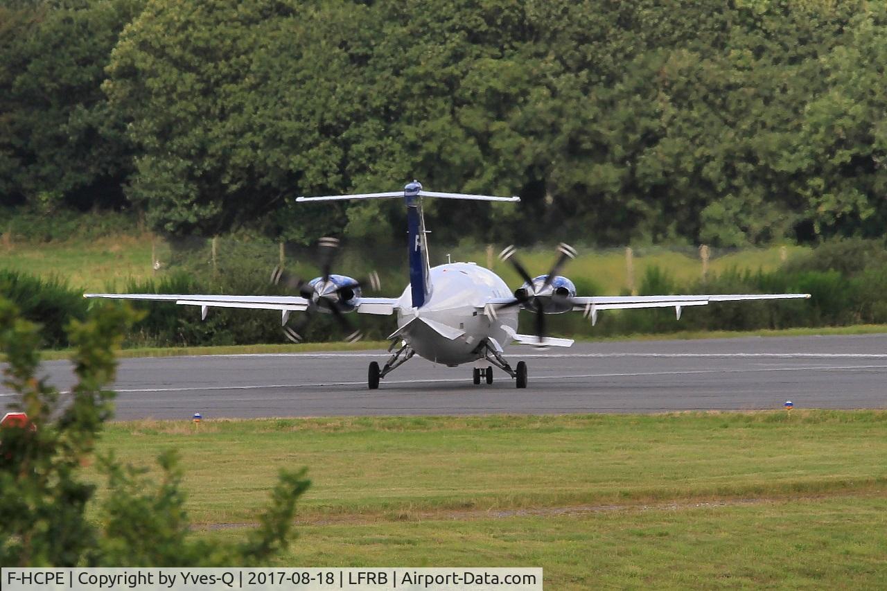 F-HCPE, 2008 Piaggio P-180 Avanti II C/N 1144, Piaggio P-180 Avanti II, Lining up rwy 25L, Brest-Bretagne airport (LFRB-BES)