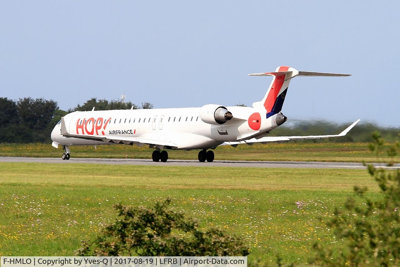 F-HMLO, 2015 Bombardier CRJ-1000EL NG (CL-600-2E25) C/N 19041, Canadair Regional Jet CRJ-1000EL, Take off run rwy 25L, Brest-Bretagne airport (LFRB-BES)