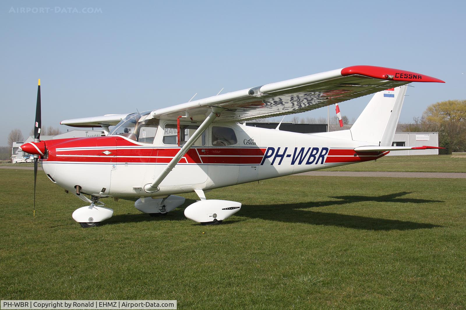 PH-WBR, Cessna 175C Skylark C/N 17557033, at ehmz
