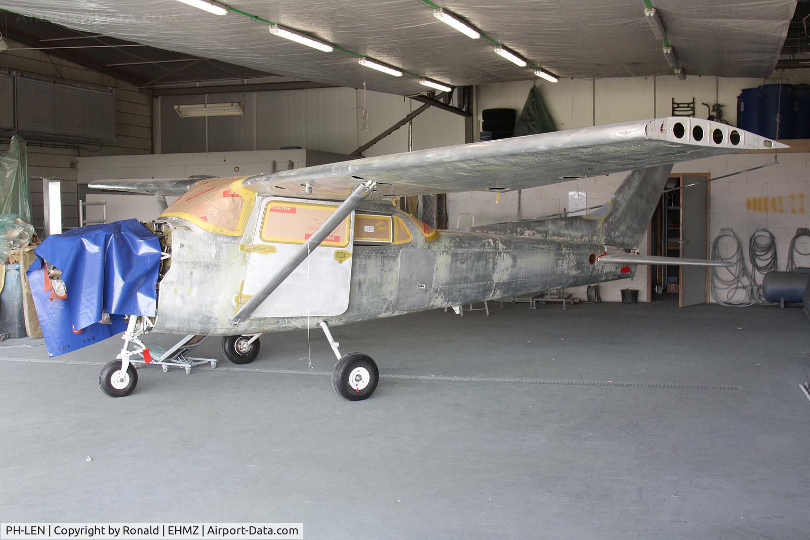 PH-LEN, Reims F172N Skyhawk C/N 1619, at ehmz