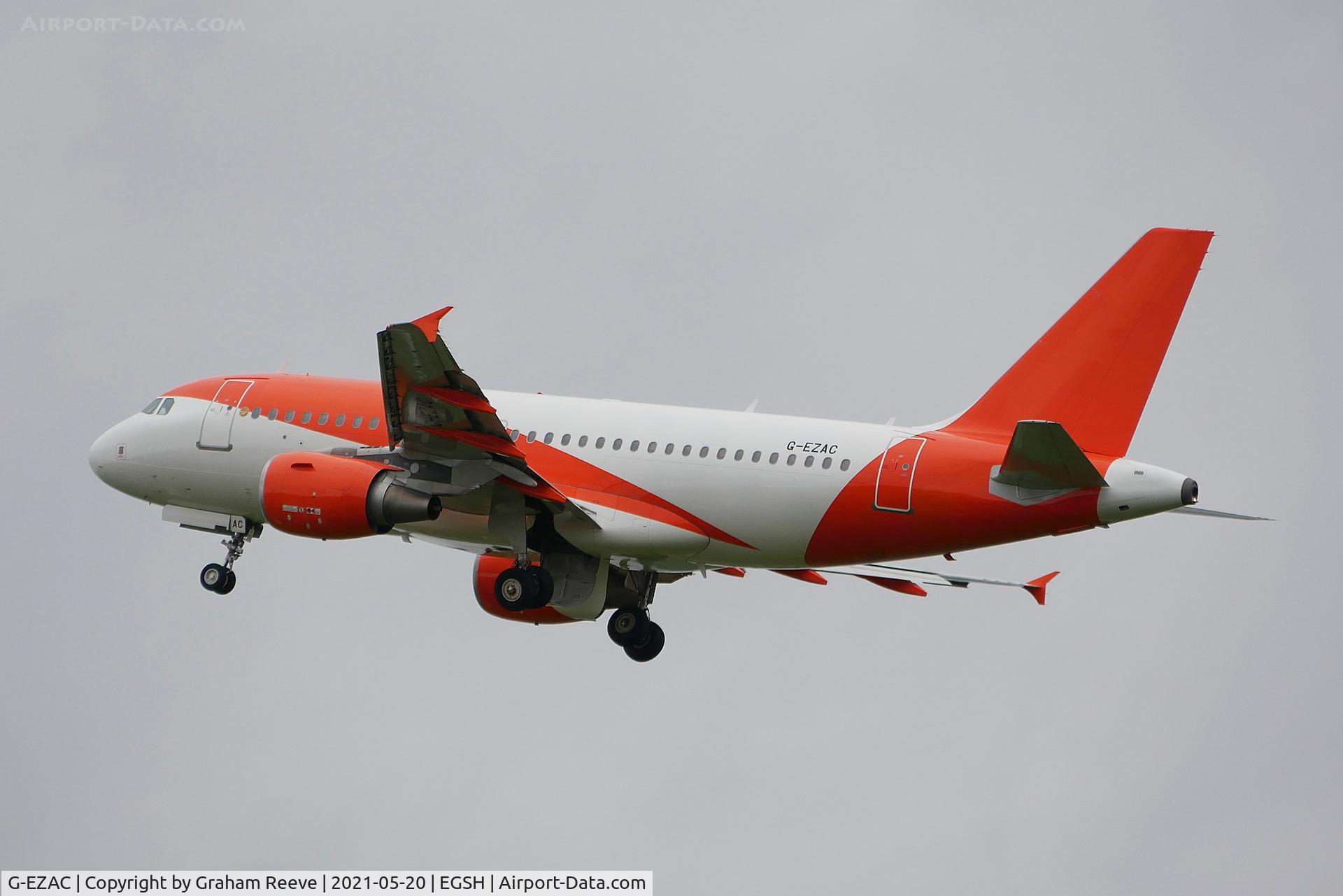 G-EZAC, 2006 Airbus A319-111 C/N 2691, On approach to Norwich.