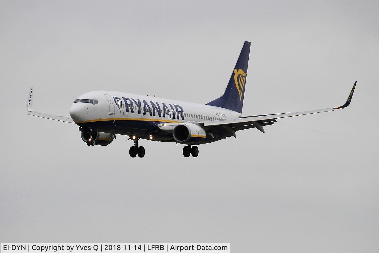 EI-DYN, 2008 Boeing 737-8AS C/N 36576, Boeing 737-8AS, Short approach rwy 25L, Brest-Bretagne airport (LFRB-BES)