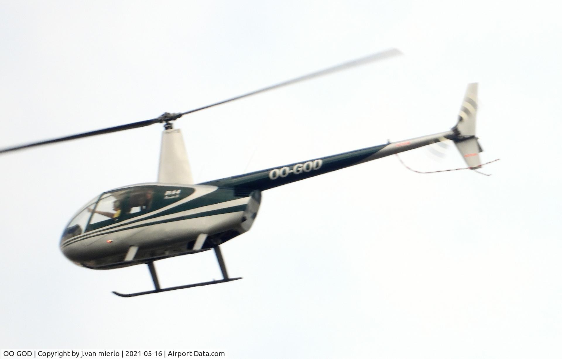 OO-GOD, 2012 Robinson R44 Raven II C/N 13320, Over Ghent, Belgium