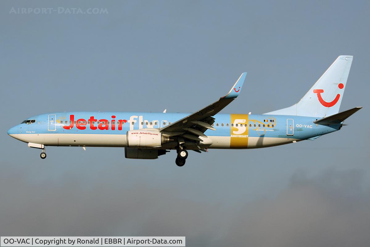 OO-VAC, 2003 Boeing 737-8BK C/N 33014, at bru