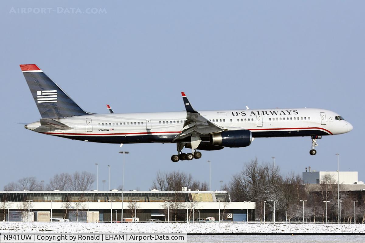 N941UW, 1995 Boeing 757-2B7 C/N 27806, at spl